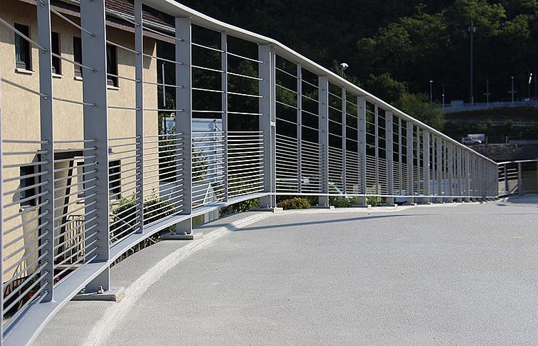 Pedestrian and bike bridges X-TEND stainless steel cable mesh