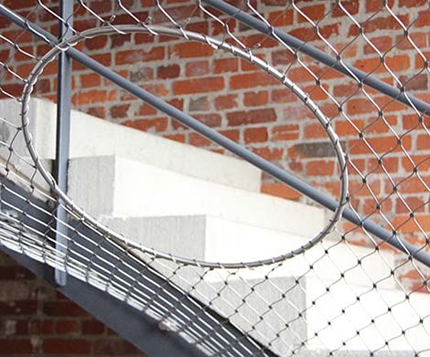 Protection horizontale pour escalier