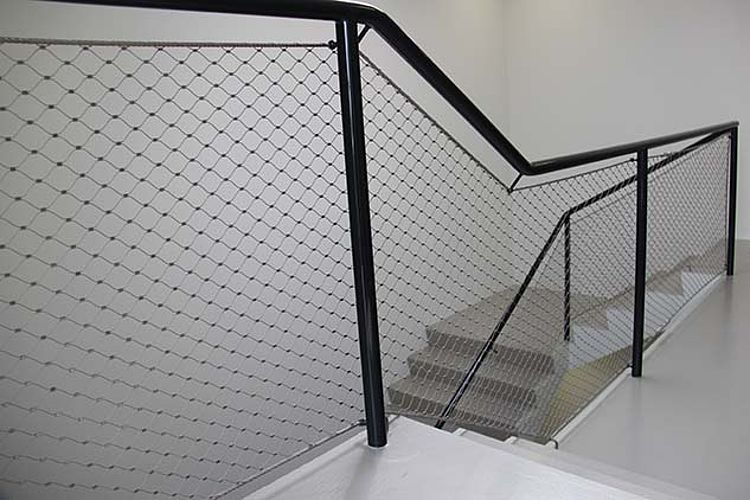 Filet inox pour garde-corps de cage d'escalier