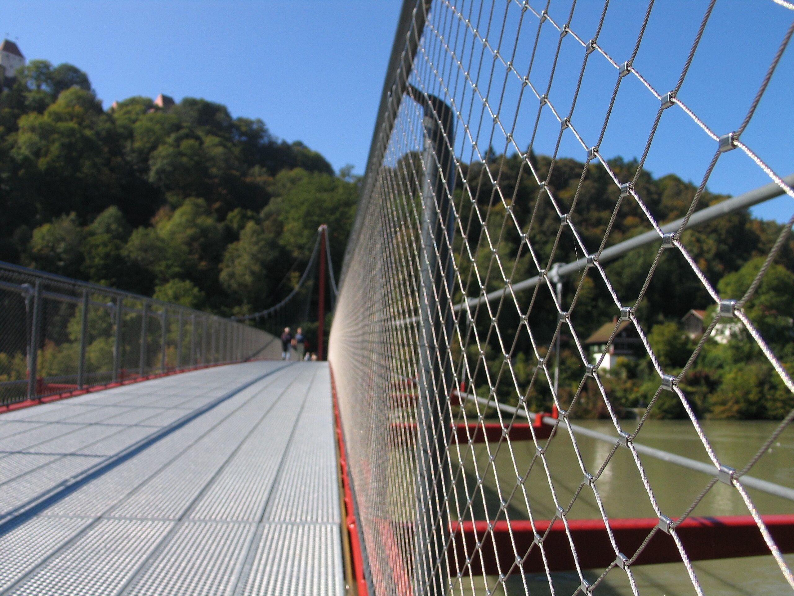 X-TEND Geländerfüllung Netz Edelstahl Brücke